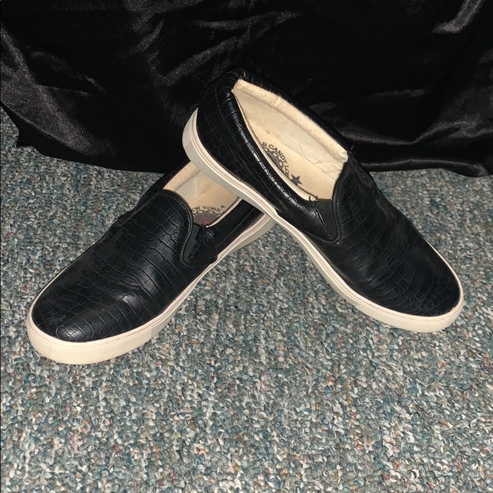 Slip on sneakers